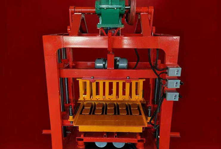 Machine de Fabrication de Briques Semi-automatique - QMJ4-35A