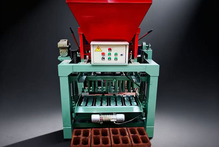 Machine de Fabrication de Briques Semi-automatique - QMJ4-35D