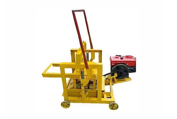 Petite Machine de Fabrication de Briques Mobiles - Gazole QMY2-40