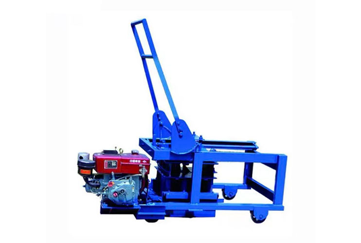 Petite Machine de Fabrication de Briques Mobiles - Gazole QMY4-40