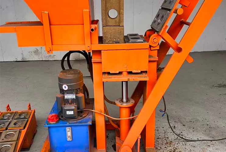 Petite Machine de Fabrication de Briques en Argile - HY2-20